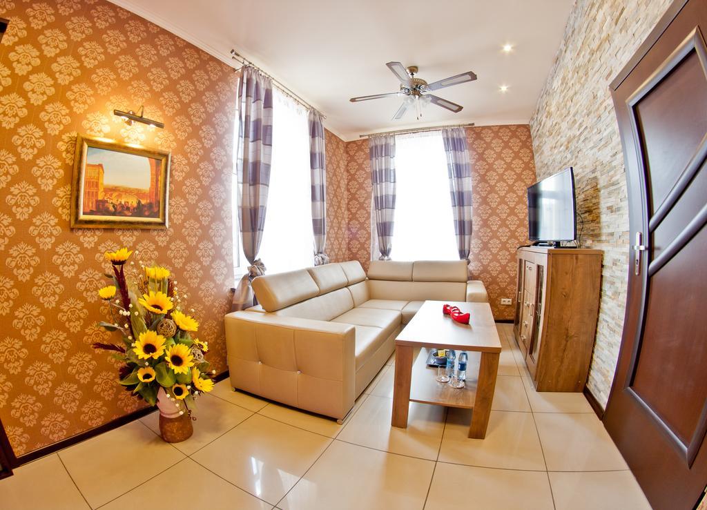 Palac Saturna Czeladź Habitación foto