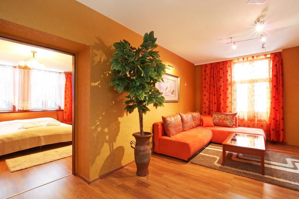 Palac Saturna Czeladź Habitación foto