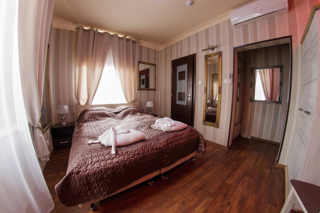 Palac Saturna Czeladź Habitación foto