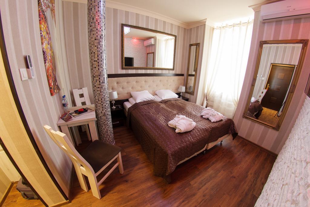 Palac Saturna Czeladź Habitación foto